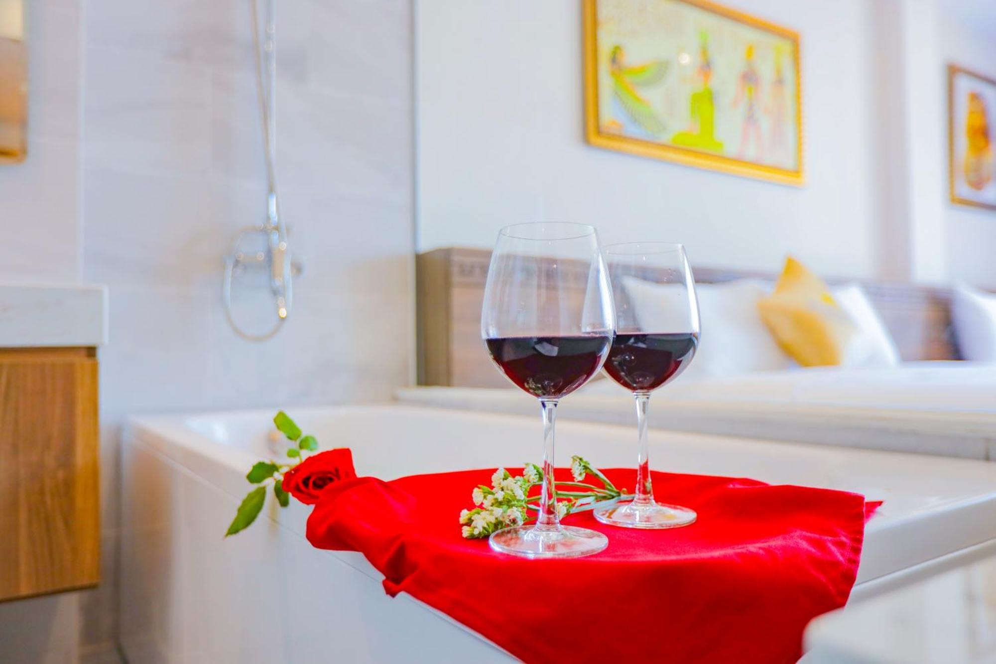 Pharaoh Boutique Hotel Danang Екстериор снимка